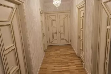 Satılır Köhnə Tikili Badamdarda