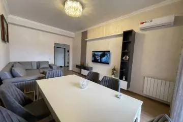 Aylıq Kirayə Yeni Tikili şərq Bazarında
