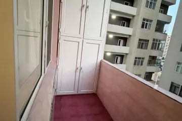 Satılır Yeni Tikili Elmler Akademiyasıda