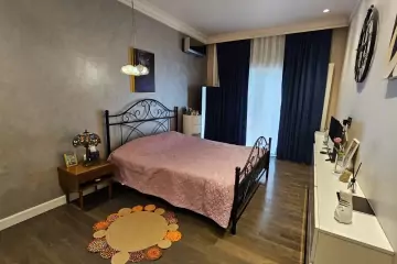 Satılır Yeni Tikili Elmler Akademiyasıda