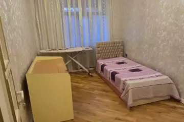 Satılır Köhnə Tikili Badamdarda