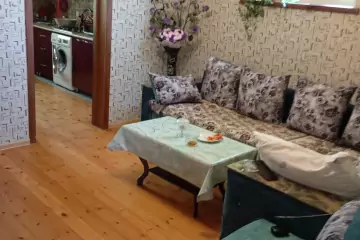 Satılır Həyət Evi Zabrat Qəsəbəsida