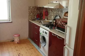 Satılır Həyət Evi Zabrat Qəsəbəsida