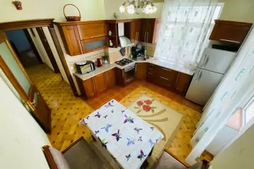 Satılır Yeni Tikili Ağ şəhər Kompleksində