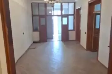 Satılır Həyət Evi Vtarov çastda