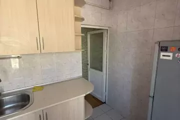 Satılır Köhnə Tikili Beşmərtəbədə