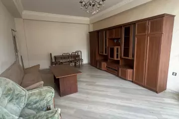 Satılır Yeni Tikili Yeni Yasamalda