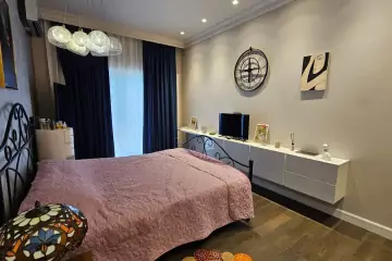 Satılır Yeni Tikili Elmler Akademiyasıda