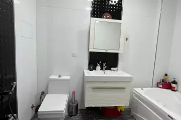 Satılır Yeni Tikili Elmler Akademiyasıda