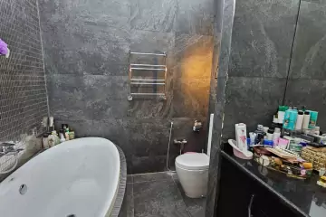 Satılır Yeni Tikili Elmler Akademiyasıda