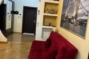 Satılır Yeni Tikili Elmler Akademiyasıda