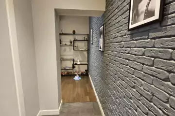 Satılır Yeni Tikili Elmler Akademiyasıda