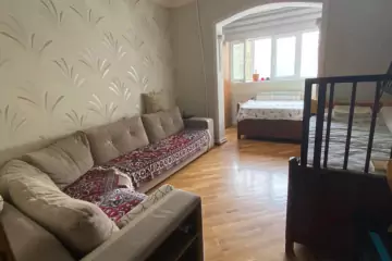 Satılır Köhnə Tikili Biləcəridə