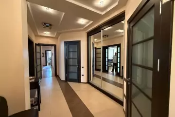 Satılır Yeni Tikili 28 May Metrosu ətrafında