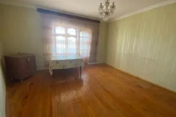 Satılır Köhnə Tikili Bakıda 