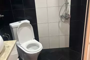 Satılır Köhnə Tikili Biləcəridə