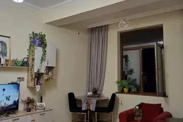 Satılır Yeni Tikili Gənclikdə