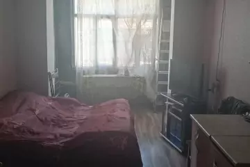 Satılır Köhnə Tikili Bakıda