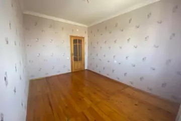 Satılır Köhnə Tikili Bakıda