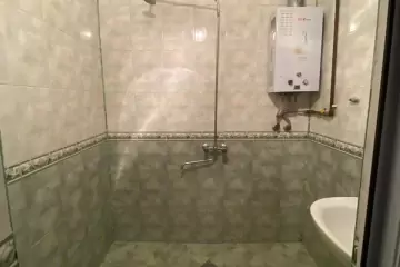 Satılır Köhnə Tikili Bakıda