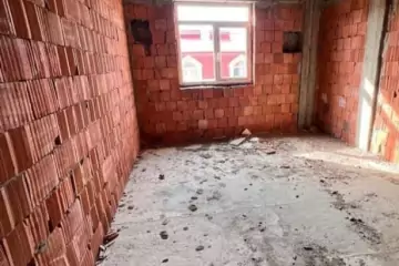 Satılır Yeni Tikili Qurtuluş 93da