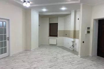 Satılır Yeni Tikili Elmler Akademiyasıda