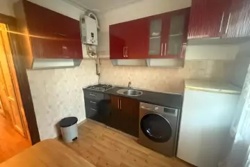 Satılır Köhnə Tikili Biləcəridə