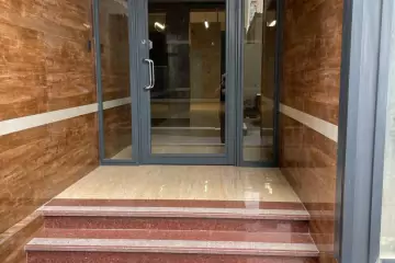 Satılır Yeni Tikili Ağ şəhər Kompleksində