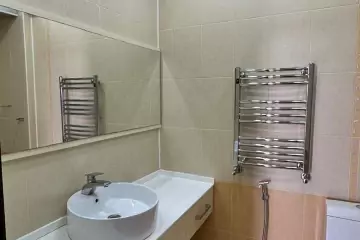Satılır Yeni Tikili Elmler Akademiyasıda