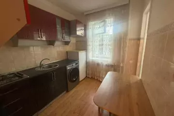 Satılır Köhnə Tikili Biləcəridə