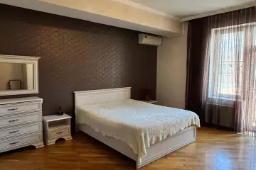 Satılır Yeni Tikili Elmler Akademiyasıda