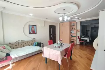 Satılır Yeni Tikili Bakıxanovda