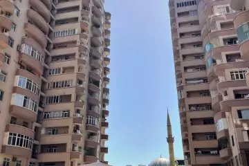 Satılır Yeni Tikili Elmler Akademiyasıda