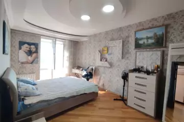 Satılır Yeni Tikili Bakıxanovda