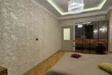 Satılır Yeni Tikili 4-cü Mikrorayonda