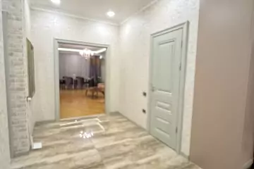 Satılır Yeni Tikili 4-cü Mikrorayonda