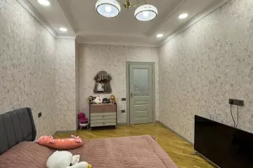 Satılır Yeni Tikili 4-cü Mikrorayonda