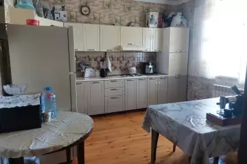 Satılır Həyət Evi Zabrat Qəsəbəsida