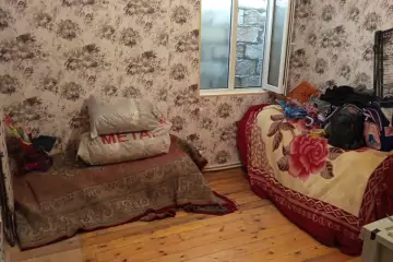 Satılır Həyət Evi Sabunçu Qəsəbəsida