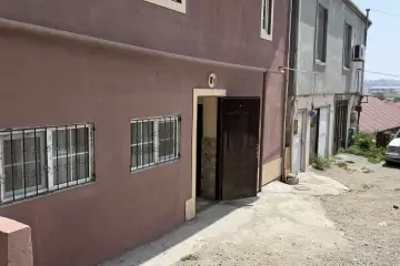 Satılır Həyət Evi Binəqədidə