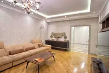 Satılır Yeni Tikili 4-cü Mikrorayonda