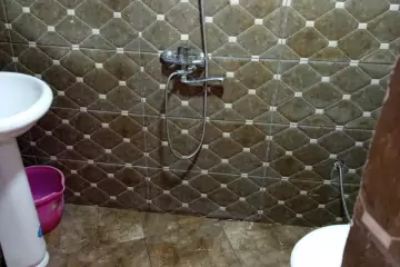 Satılır Həyət Evi Sabunçu Qəsəbəsida