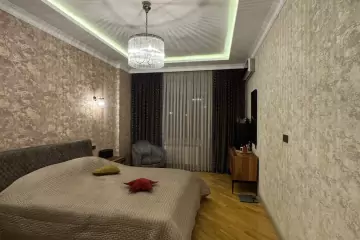 Satılır Yeni Tikili 4-cü Mikrorayonda