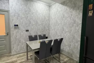 Satılır Yeni Tikili 4-cü Mikrorayonda