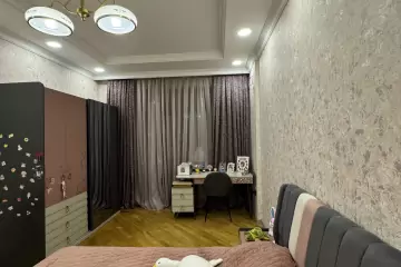 Satılır Yeni Tikili 4-cü Mikrorayonda
