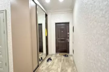 Satılır Yeni Tikili 4-cü Mikrorayonda
