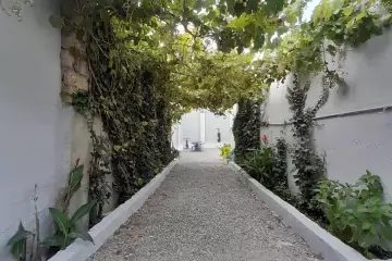 Satılır Həyət Evi Binədə