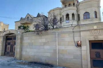 Satılır Həyət Evi Rəsulzadə Qəsəbəsində