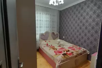 Satılır Həyət Evi Binədə