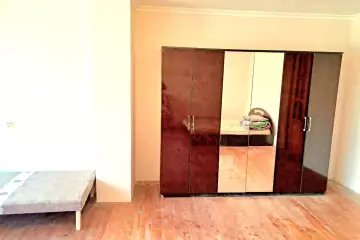 Satılır Həyət Evi Bakıxanovda